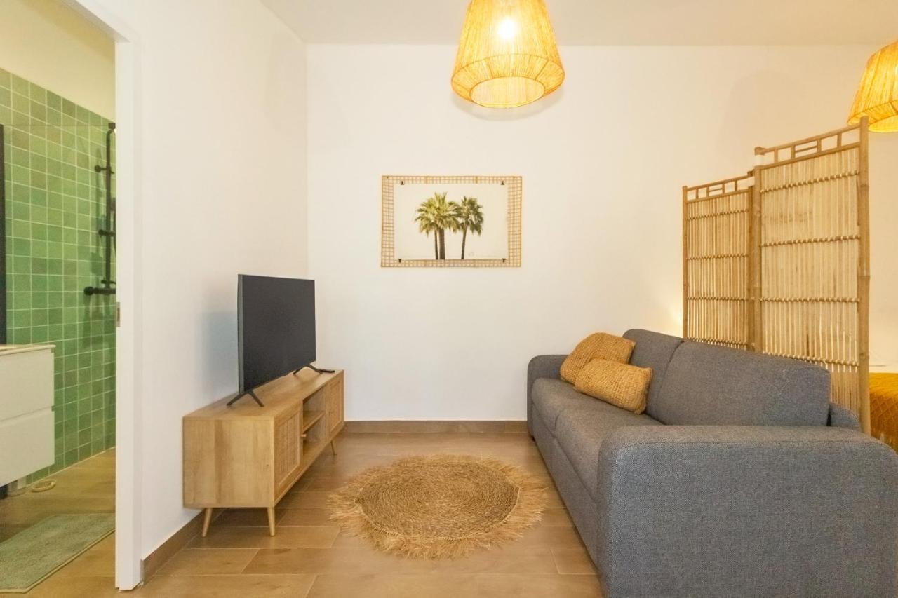 לה סאלין לה ביינס Idylle - Charmant Bungalow A 2 Pas Du Lagon מראה חיצוני תמונה